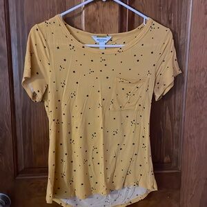 Yellow star t shirt